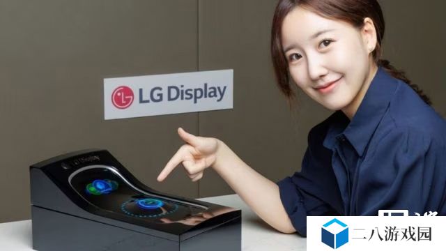LG 推出可拉伸汽车显示屏：车内空间皆可成屏幕，触控按钮能凸起