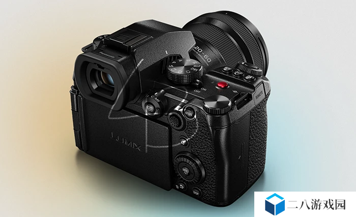 松下 Lumix S1IIE 相机参数曝光：搭 24.2MP 传感器、预计定价 2800 欧元