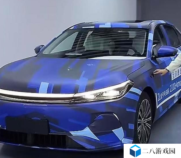 吉利银河伪装车曝光，号称“全球最低油耗、2100km+ 综合续航”